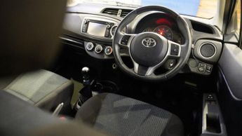 TOYOTA YARIS 1.33 Dual VVT-i TR Hatchback 5dr Petrol Manual Euro 5 (101 ps)