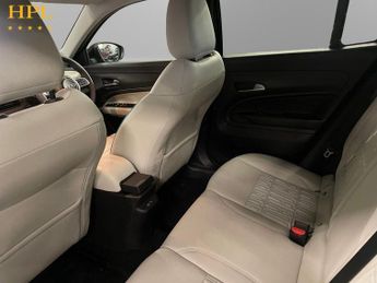 FIAT 600e 54kWh La Prima SUV 5dr Electric Auto (156 ps)