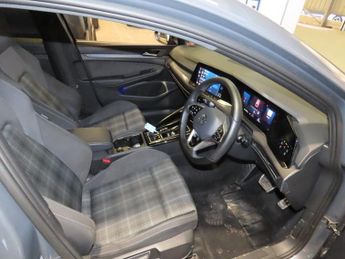 VOLKSWAGEN GOLF 2.0 TDI GTD Hatchback 5dr Diesel DSG Euro 6 (s/s) (200 ps)