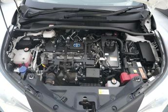 TOYOTA C-HR 1.8 VVT-h Design CVT Euro 6 (s/s) 5dr