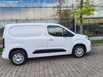 VAUXHALL COMBO 1.5 Turbo D 2300 Pro Panel Van 5dr Diesel Manual SWB Euro 6 (s/s