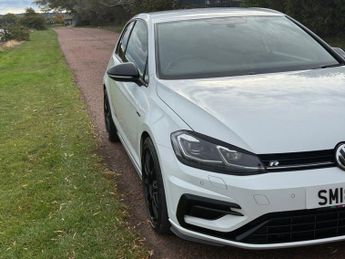 VOLKSWAGEN GOLF 2.0 TSI R Hatchback 3dr Petrol DSG 4Motion Euro 6 (s/s) (310 ps)