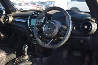 MINI Electric Hatch Cooper SE 32.6kWh Level 3 Hatchback 3dr Electric Auto (184 ps) 3