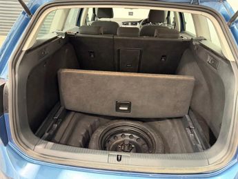 VOLKSWAGEN GOLF 1.6 TDI BlueMotion Tech SE Estate 5dr Diesel DSG Euro 5 (s/s) (1