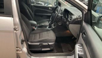 FORD FOCUS 1.6 Titanium Hatchback 5dr Petrol Manual (159 g/km, 99 bhp)