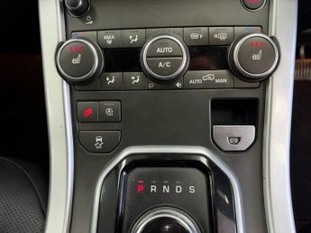 LAND ROVER RANGE ROVER EVOQUE 2.0 TD4 SE Tech SUV 5dr Diesel Auto 4WD Euro 6 (s/s) (180 ps)