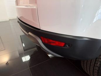 LAND ROVER RANGE ROVER EVOQUE 2.0 TD4 SE Tech SUV 5dr Diesel Auto 4WD Euro 6 (s/s) (180 ps)