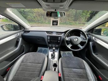 SKODA OCTAVIA 1.4 TSI Elegance Hatchback 5dr Petrol DSG Euro 5 (s/s) (140 ps)