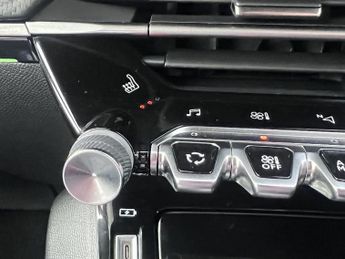 PEUGEOT E-2008 50kWh GT SUV 5dr Electric Auto (7kW Charger) (136 ps)