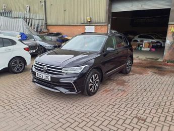 VOLKSWAGEN TIGUAN 1.5 TSI Active SUV 5dr Petrol DSG Euro 6 (s/s) (150 ps)