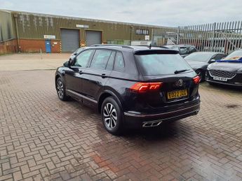 VOLKSWAGEN TIGUAN 1.5 TSI Active SUV 5dr Petrol DSG Euro 6 (s/s) (150 ps)