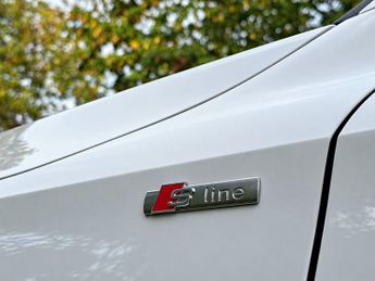 AUDI A3 1.5 TFSI 35 S line Saloon 4dr Auto Petrol S Tronic Euro 6 (s/s) 
