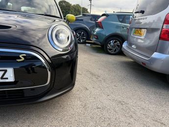 MINI Electric Hatch Cooper SE 32.6kWh Level 3 Hatchback 3dr Electric Auto (184 ps)