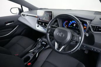 TOYOTA COROLLA 1.8 VVT-h Icon Tech Touring Sports CVT Euro 6 (s/s) 5dr