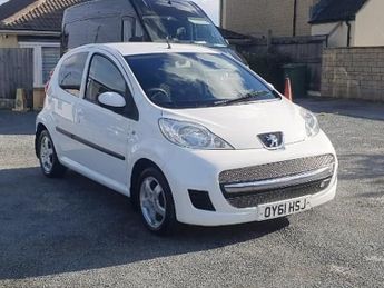 PEUGEOT 107 1.0 12V Sportium Hatchback 5dr Petrol Manual Euro 5 (68 ps)
