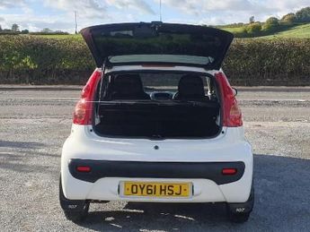 PEUGEOT 107 1.0 12V Sportium Hatchback 5dr Petrol Manual Euro 5 (68 ps)