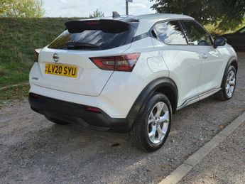 NISSAN JUKE 1.0 DIG-T N-Connecta SUV 5dr Petrol DCT Auto Euro 6 (s/s) (114 p