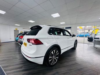VOLKSWAGEN TIGUAN 2.0 TDI R-Line Tech SUV 5dr Diesel DSG 4Motion Euro 6 (s/s) (150