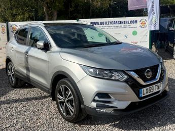 Nissan Qashqai 1.3 DIG-T N-Connecta SUV 5dr Petrol Manual Euro 6 (s/s) (140 ps)