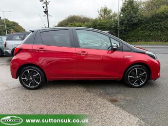TOYOTA YARIS 1.5 VVT-h Design Hatchback 5dr Petrol Hybrid E-CVT Euro 6 (101 p