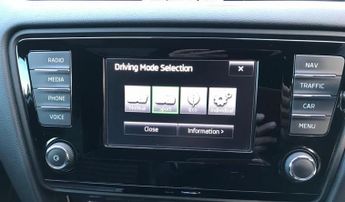 SKODA OCTAVIA 2.0 TDI vRS Estate 5dr Diesel DSG Euro 5 (s/s) (184 ps)