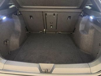 VOLKSWAGEN ID.4 Pure 52kWh Life SUV 5dr Electric Auto (148 ps)