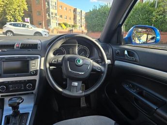 SKODA OCTAVIA 2.0 TFSI vRS Hatchback 5dr Petrol DSG Euro 5 (200 ps)