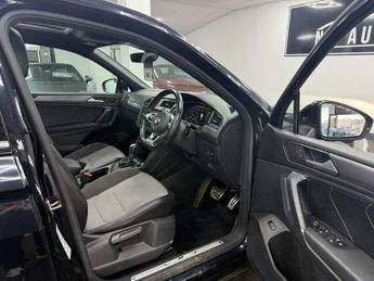 VOLKSWAGEN TIGUAN ALLSPACE 1.4 TSI R-Line SUV 5dr Petrol DSG Euro 6 (s/s) (150 ps)