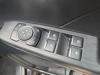 FORD KUGA 2.5 EcoBoost Duratec 14.4kWh ST-Line SUV 5dr Petrol Plug-in Hybr