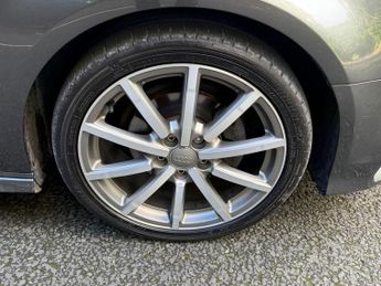 AUDI A3 1.5 TFSI CoD Black Edition Sportback 5dr Auto Petrol S Tronic Eu
