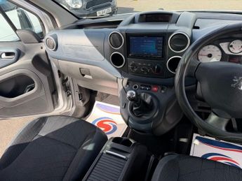 PEUGEOT PARTNER TEPEE 1.6 HDi Tepee Zenith MPV 5dr Diesel Manual (139 g/km, 92 bhp)