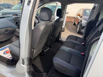 PEUGEOT PARTNER TEPEE 1.6 HDi Tepee Zenith MPV 5dr Diesel Manual (139 g/km, 92 bhp)