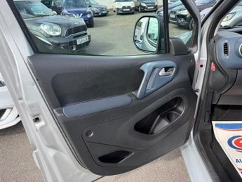 PEUGEOT PARTNER TEPEE 1.6 HDi Tepee Zenith MPV 5dr Diesel Manual (139 g/km, 92 bhp)