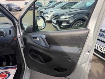 PEUGEOT PARTNER TEPEE 1.6 HDi Tepee Zenith MPV 5dr Diesel Manual (139 g/km, 92 bhp)