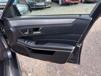 MERCEDES-BENZ E CLASS 3.0 E350 V6 BlueTEC AMG Night Edition (Premium Plus) Saloon 4dr 