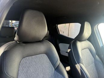 RENAULT CLIO 1.6 E-TECH Launch Edition Hatchback 5dr Petrol Hybrid Auto Euro 