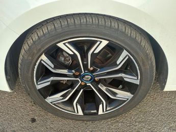 RENAULT CLIO 1.6 E-TECH Launch Edition Hatchback 5dr Petrol Hybrid Auto Euro 