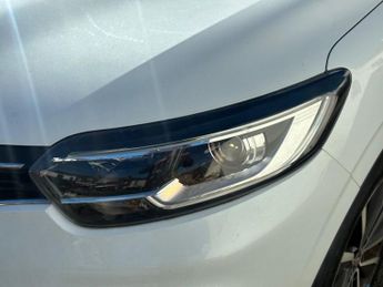 RENAULT KADJAR 1.3 TCe Iconic SUV 5dr Petrol Manual Euro 6 (s/s) (160 ps)