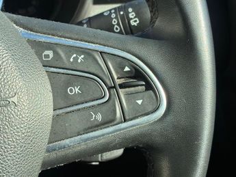 RENAULT KADJAR 1.3 TCe Iconic SUV 5dr Petrol Manual Euro 6 (s/s) (160 ps)
