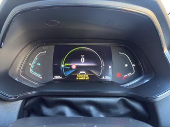 RENAULT CAPTUR 1.6 E-TECH evolution SUV 5dr Petrol Hybrid Auto Euro 6 (s/s) (14