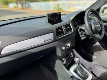 AUDI Q3 2.0 TDI S line SUV 5dr Diesel S Tronic quattro Euro 5 (s/s) (177