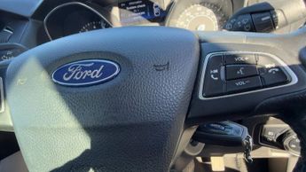 FORD FOCUS 1.0T EcoBoost Zetec Hatchback 5dr Petrol Manual Euro 6 (s/s) (10