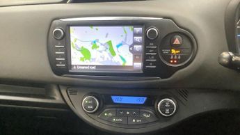 TOYOTA YARIS 1.5 VVT-h Icon Tech Hatchback 5dr Petrol Hybrid E-CVT Euro 6 (s/