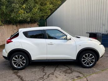 NISSAN JUKE 1.6 Tekna SUV 5dr Petrol Manual Euro 5 (s/s) (117 ps)