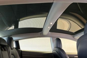 TESLA Model 3 Standard Range Plus Saloon 4dr Electric Auto RWD (241 bhp)