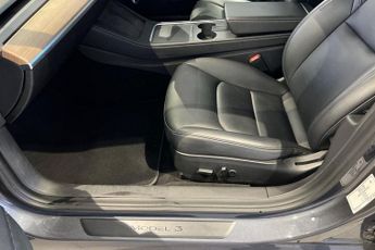 TESLA Model 3 Standard Range Plus Saloon 4dr Electric Auto RWD (241 bhp) Panor