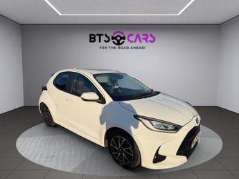 Toyota Yaris 1.5 VVT-h Design Hatchback 5dr Petrol Hybrid E-CVT Euro 6 (s/s) 