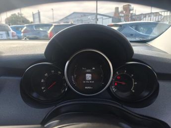 FIAT 500X 1.6 MultiJetII Cross SUV 5dr Diesel Manual Euro 6 (s/s) (120 ps)