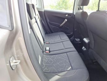PEUGEOT 2008 1.4 HDi Active SUV 5dr Diesel Manual Euro 5 (70 ps)