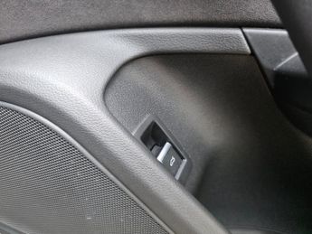 AUDI A4 2.0 TFSI S line Saloon 4dr Petrol S Tronic Euro 6 (s/s) (190 ps)